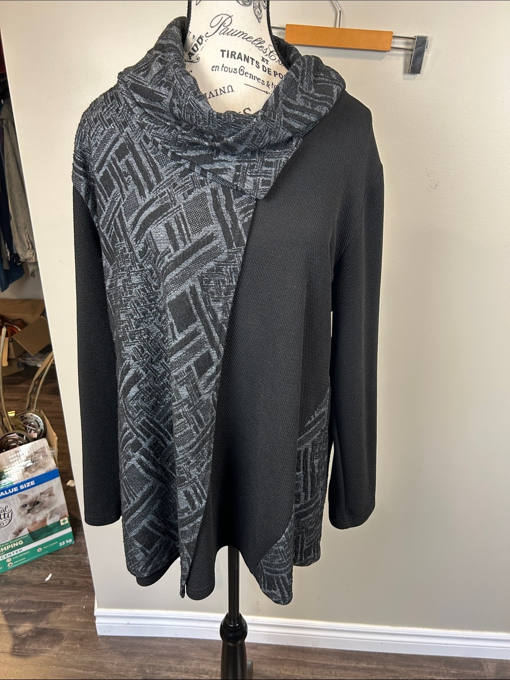 Black Grey Abstract Cowl Neck Tunic Top Pockets Size XL